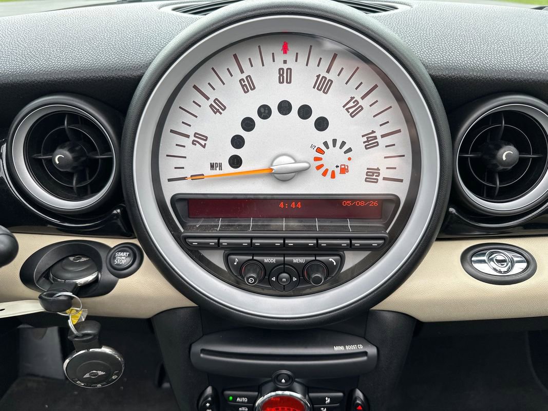 Used 2014 MINI Cooper Convertible FWD image 33
