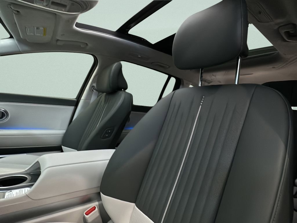 New 2026 Hyundai Ioniq 9 Calligraphy image 9