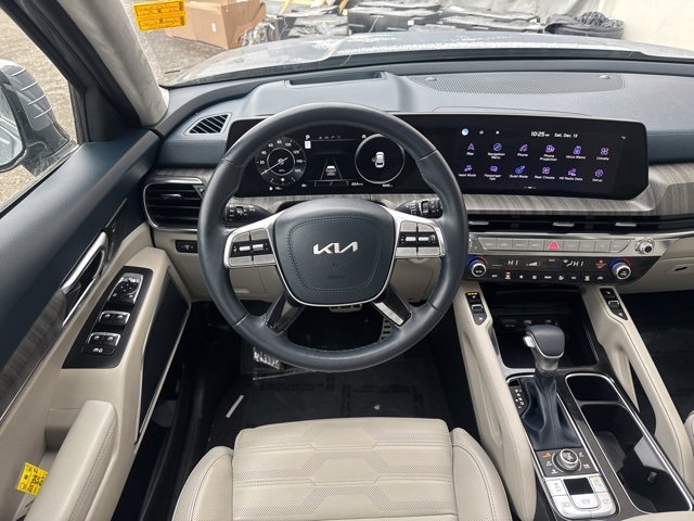 Used 2024 Kia Telluride SX Prestige w/ Towing Package image 27