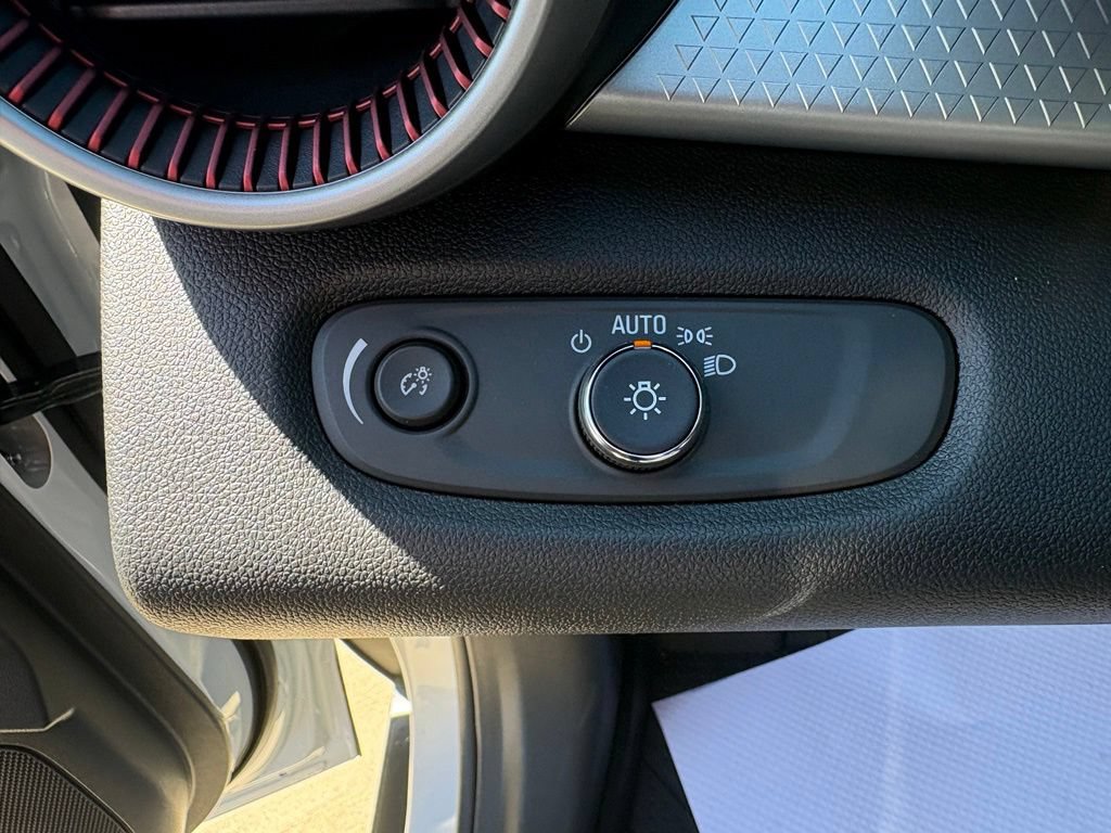 New 2026 Chevrolet Trax RS w/ Driver Confidence Package FWD image 17