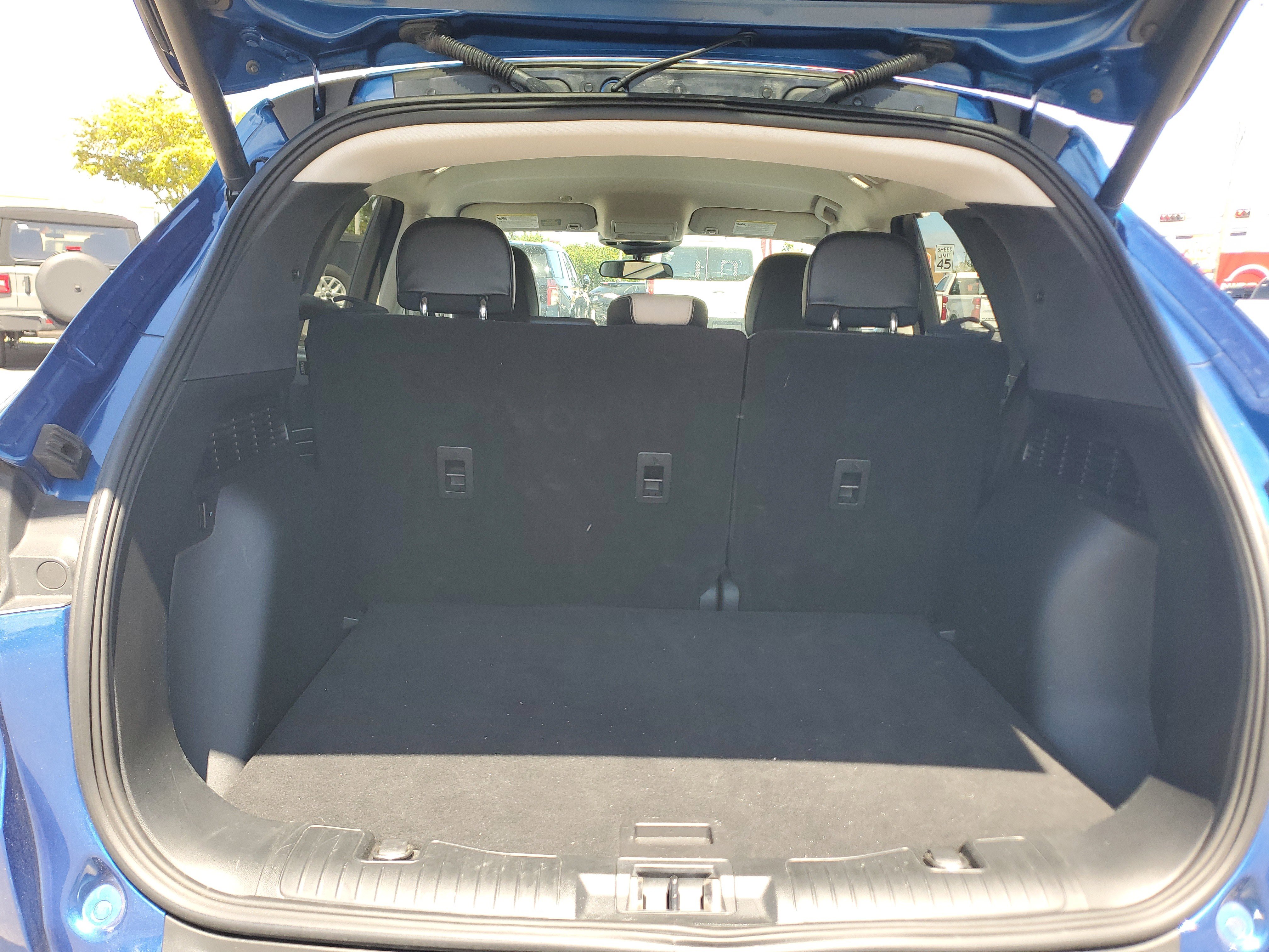 Used 2022 Ford Escape SEL w/ Technology Package image 16