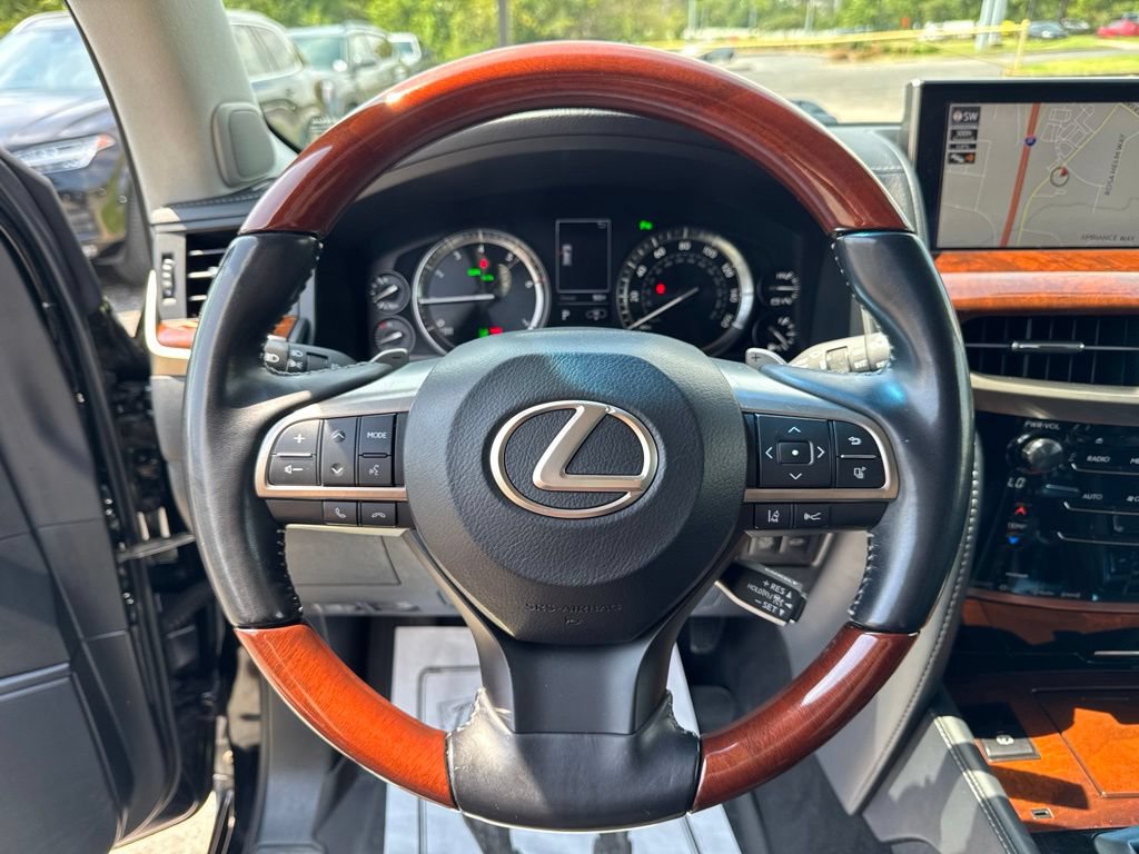 Used 2021 Lexus LX 570 4WD w/ Luxury Package image 14