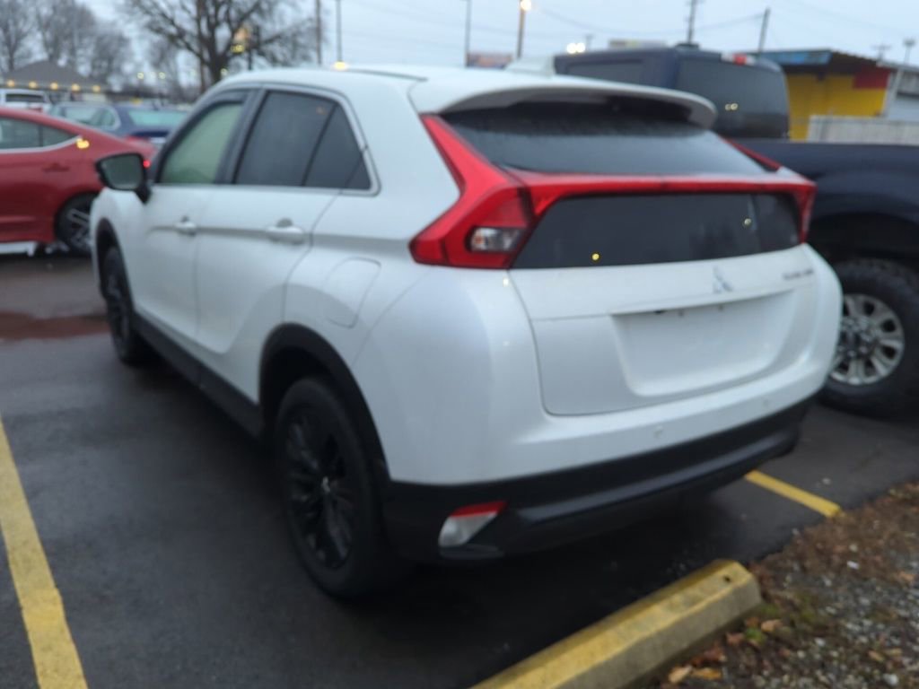Used 2020 Mitsubishi Eclipse Cross LE image 4