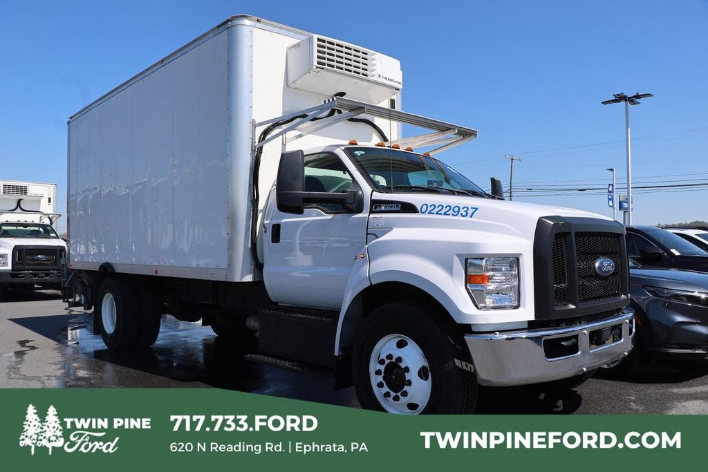 Used 2023 Ford F650 2WD Regular Cab Super Duty image 1
