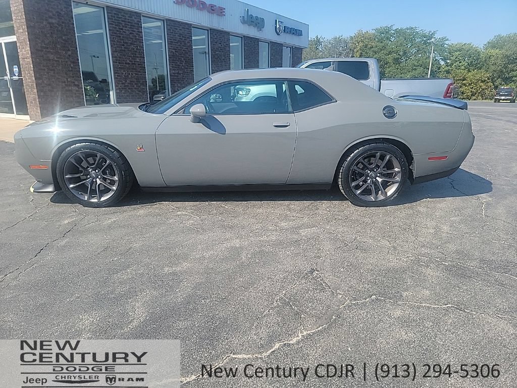 Used 2023 Dodge Challenger R/T Scat Pack w/ Plus Package RWD image 2