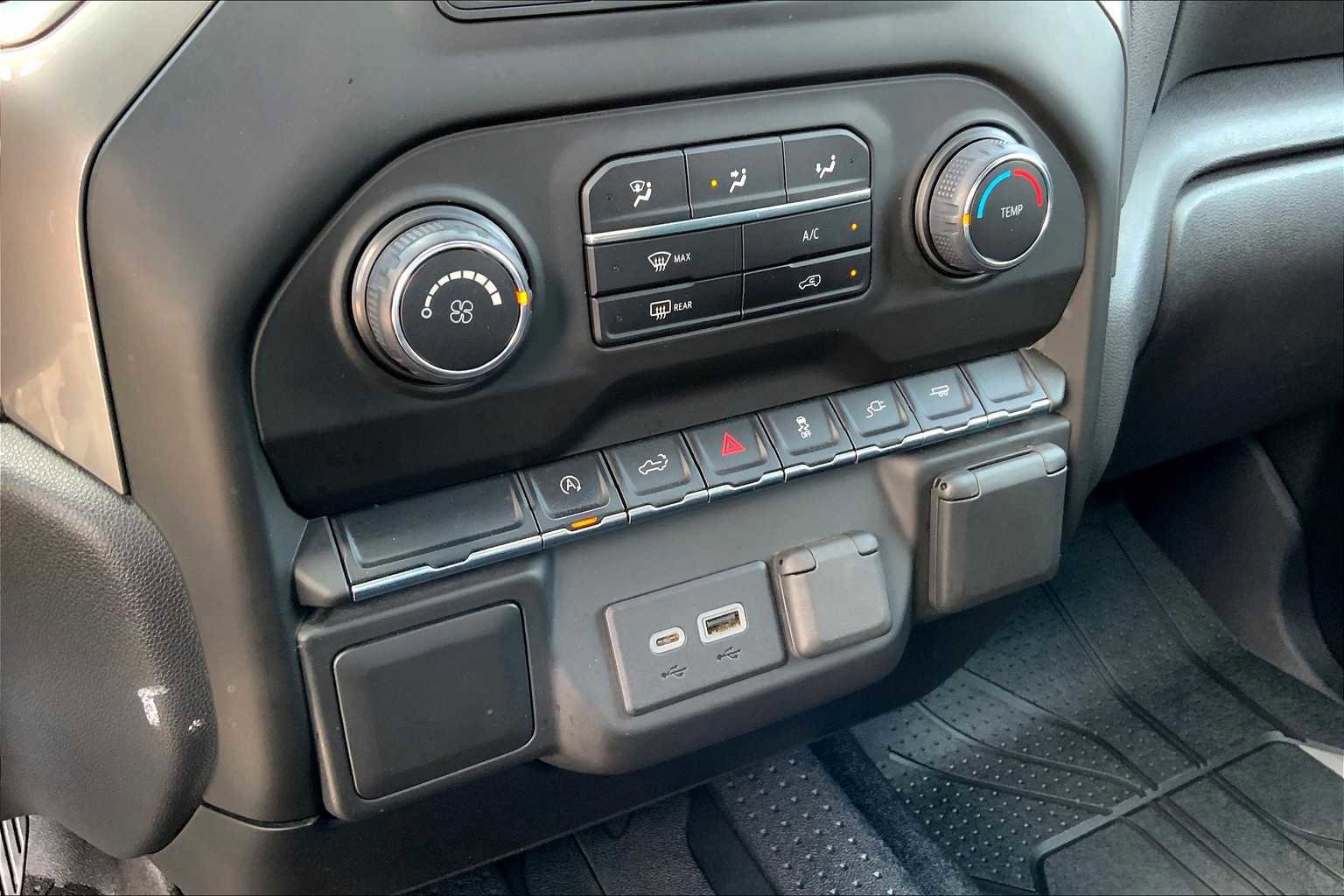 Used 2021 Chevrolet Silverado 1500 Custom RWD image 34