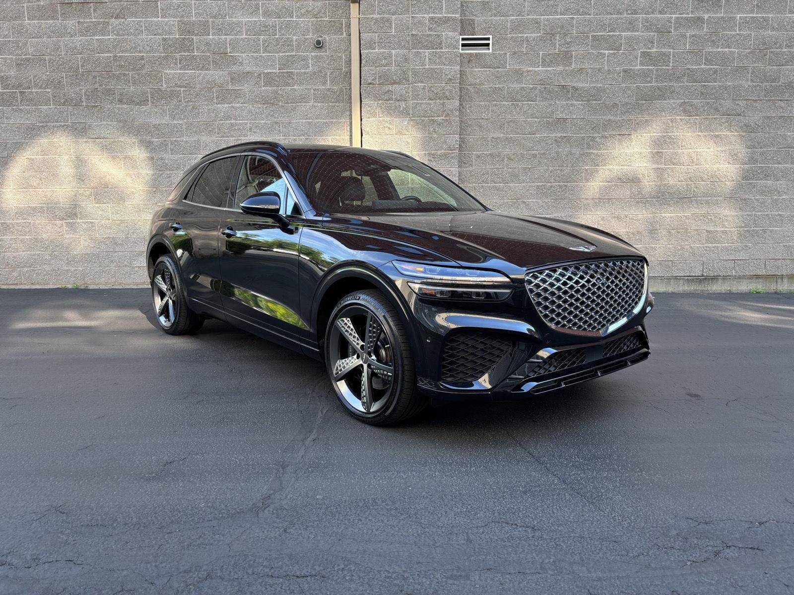 Used 2023 Genesis GV70 3.5T Sport w/ Sport Prestige Package AWD/4WD image 1