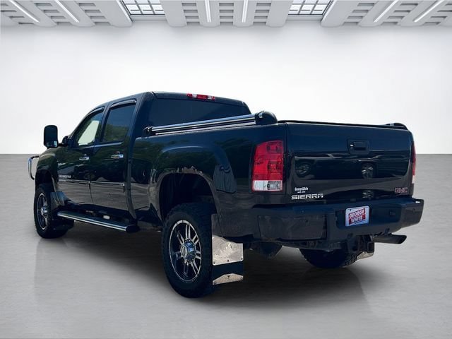 Used 2013 GMC Sierra 2500 Denali w/ Suspension Package, Off-Road AWD/4WD image 6