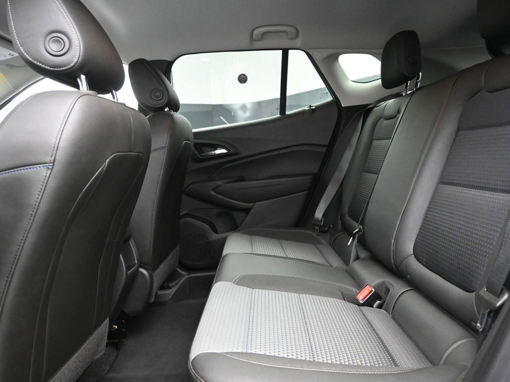 Certified 2024 Chevrolet Trax LT w/ Driver Confidence Package image 10