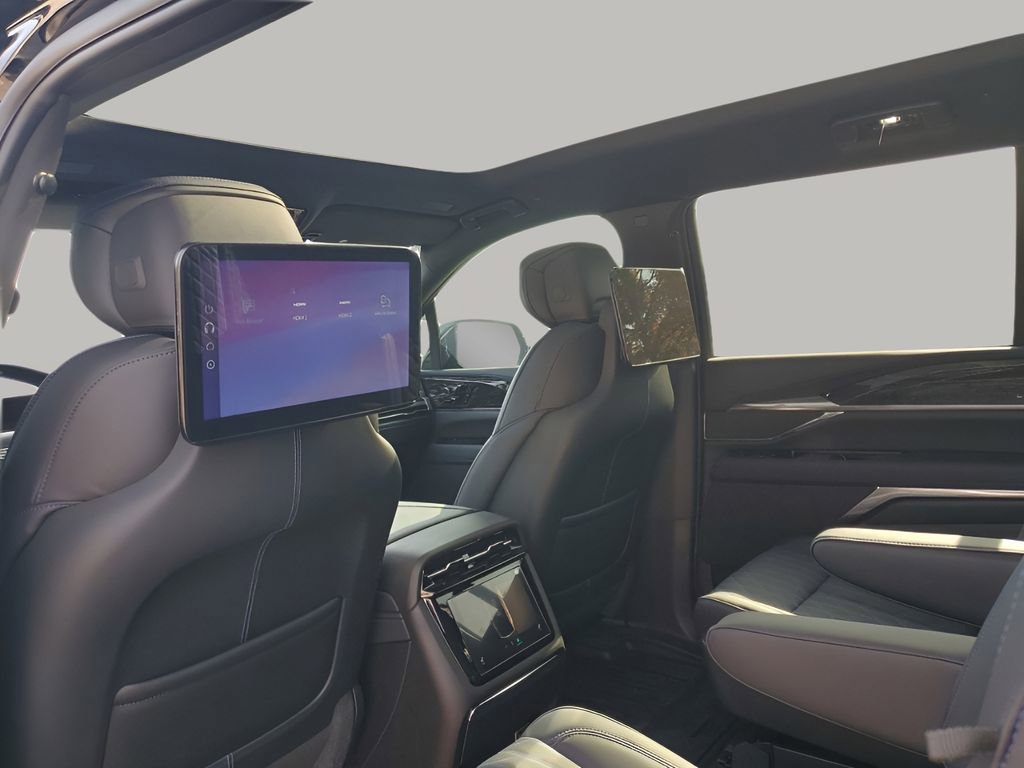 New 2026 Cadillac Escalade IQL Luxury w/ LPO, Floor Liner Package image 18
