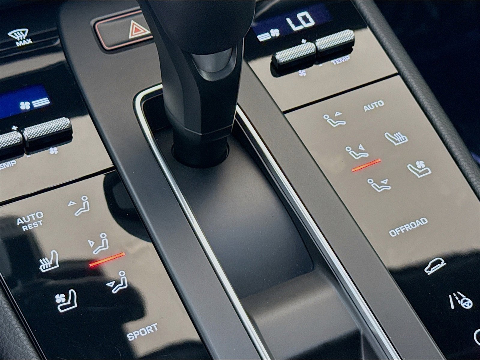 Used 2022 Porsche Macan image 17