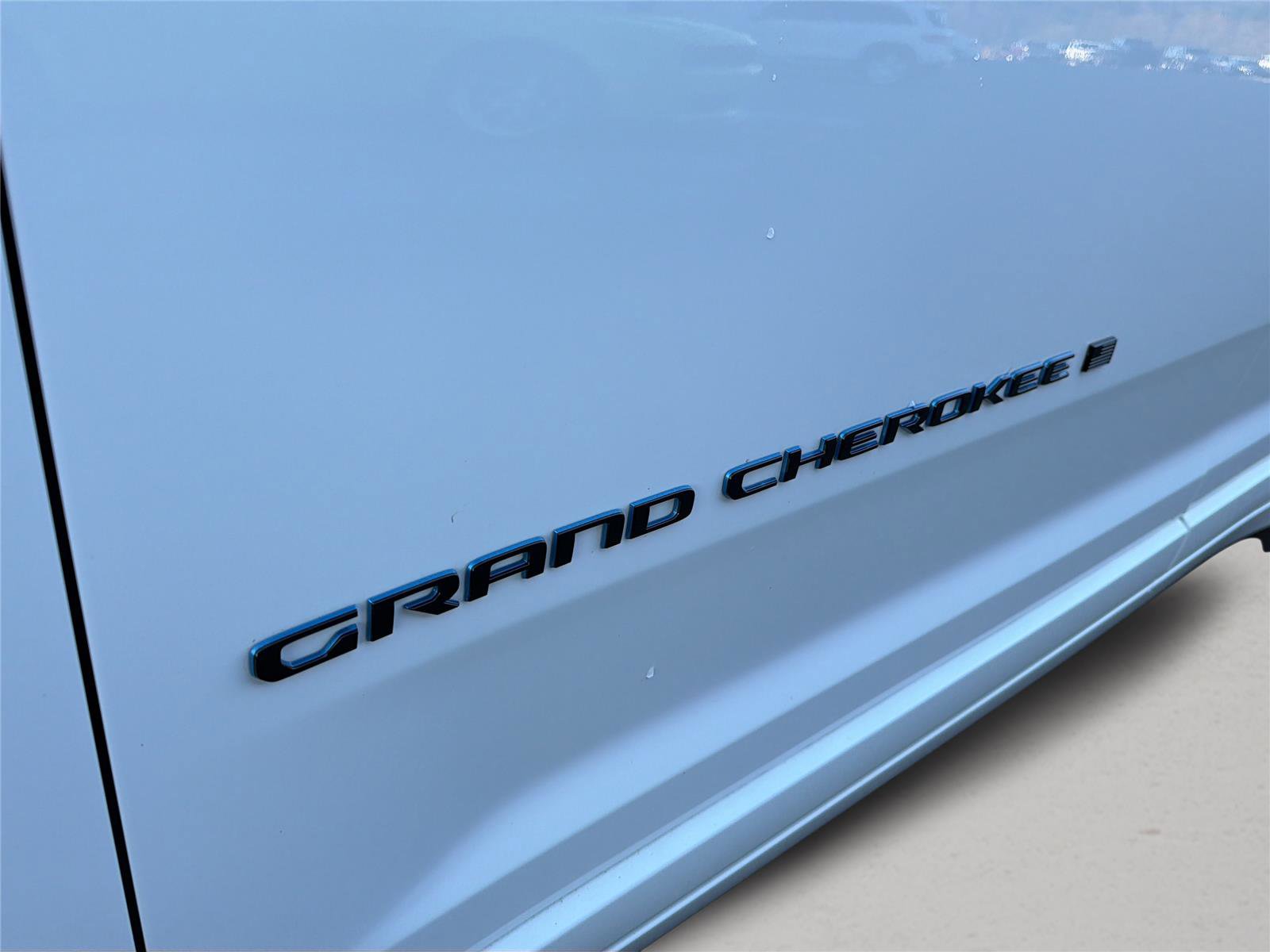 Used 2023 Jeep Grand Cherokee 30th Anniversary AWD/4WD image 36