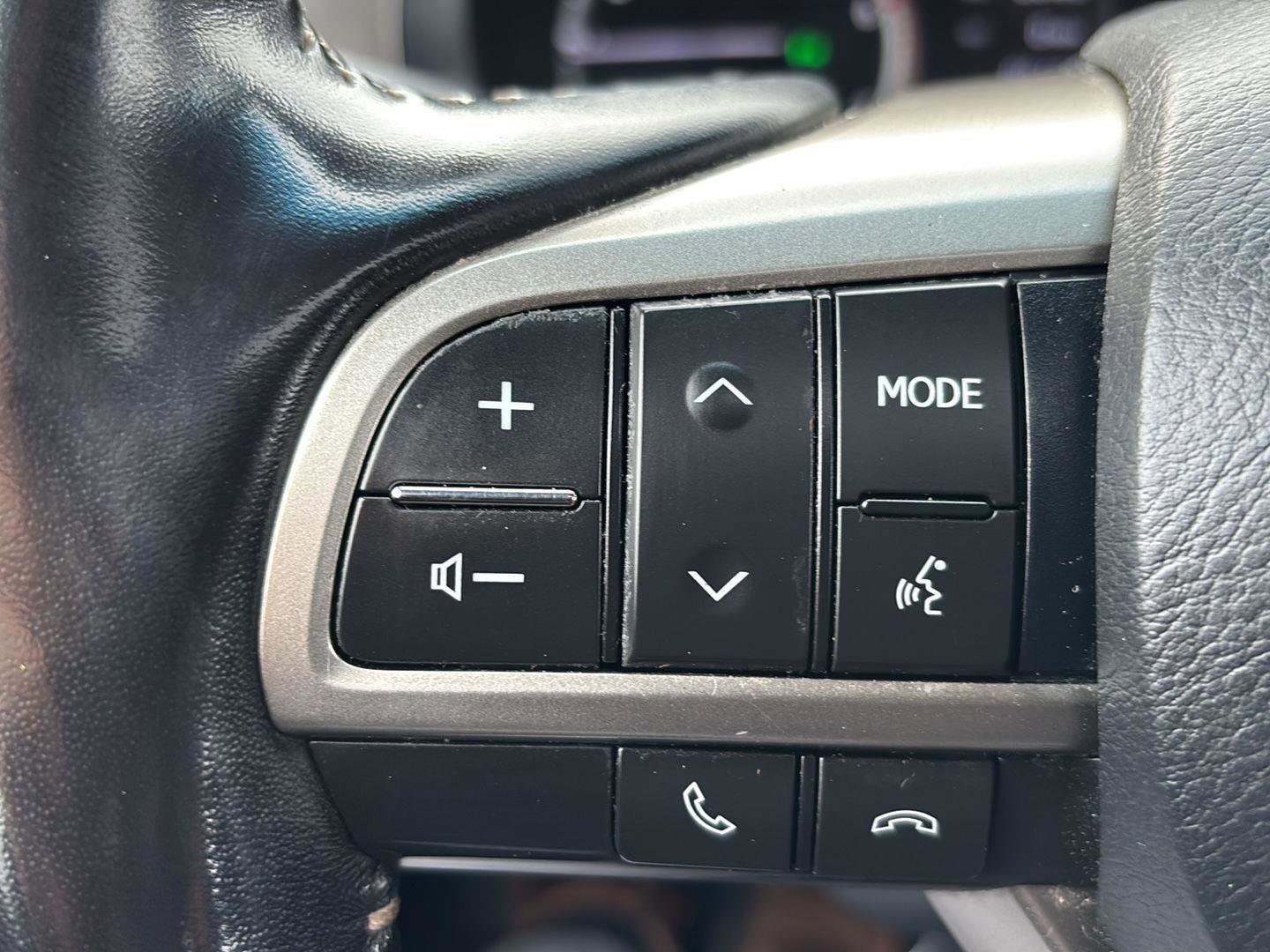 Used 2021 Lexus GX 460 Premium w/ Accessory Package image 23