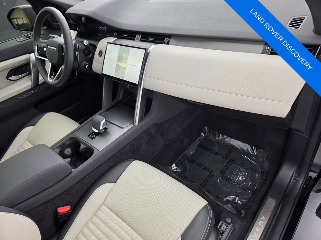 Used 2024 Land Rover Discovery Sport Dynamic SE AWD/4WD image 27