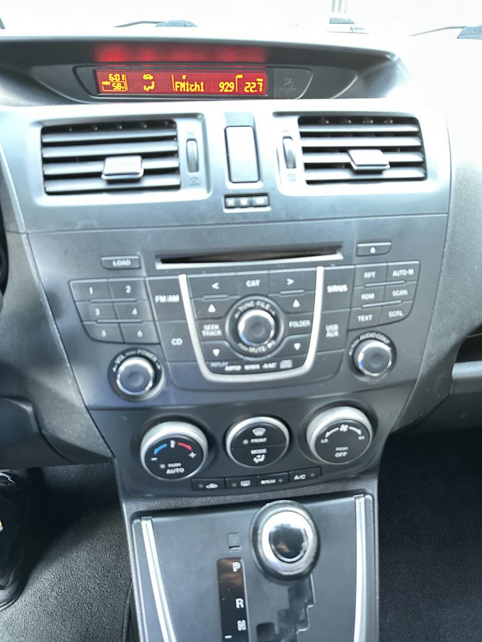 Used 2013 MAZDA MAZDA5 Touring image 23