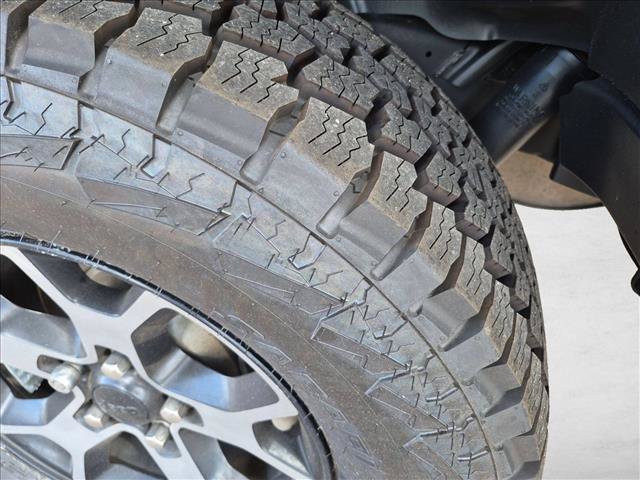 Used 2019 Jeep Wrangler Unlimited Rubicon w/ Cold Weather Group AWD/4WD image 11