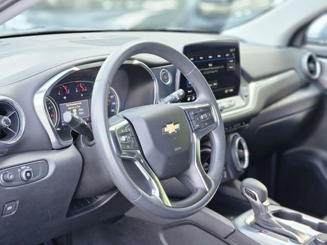 Used 2025 Chevrolet Blazer LT image 12