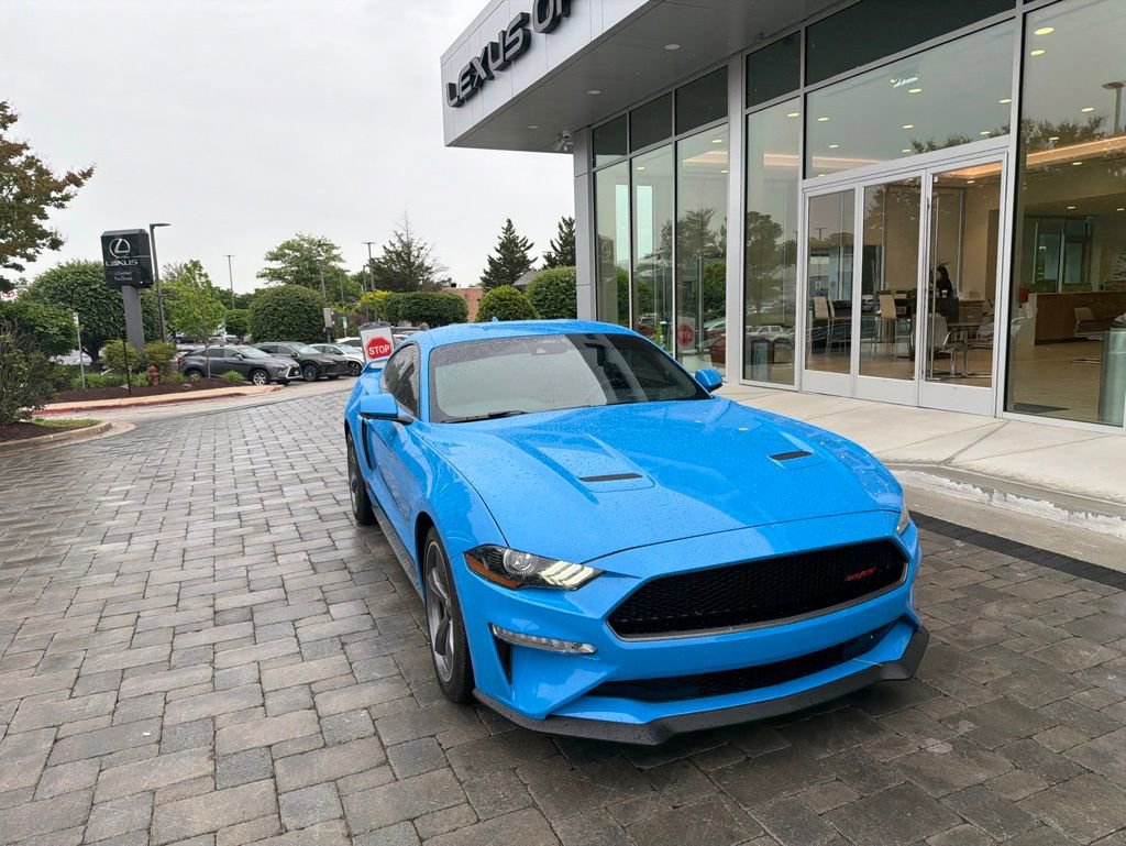 Used 2022 Ford Mustang GT Premium w/ GT Performance Package RWD image 2