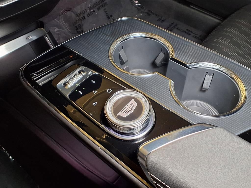 Certified 2026 Cadillac Lyriq Luxury image 5