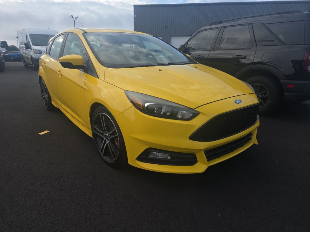 Used 2017 Ford Focus ST w/ Equipment Group 401A