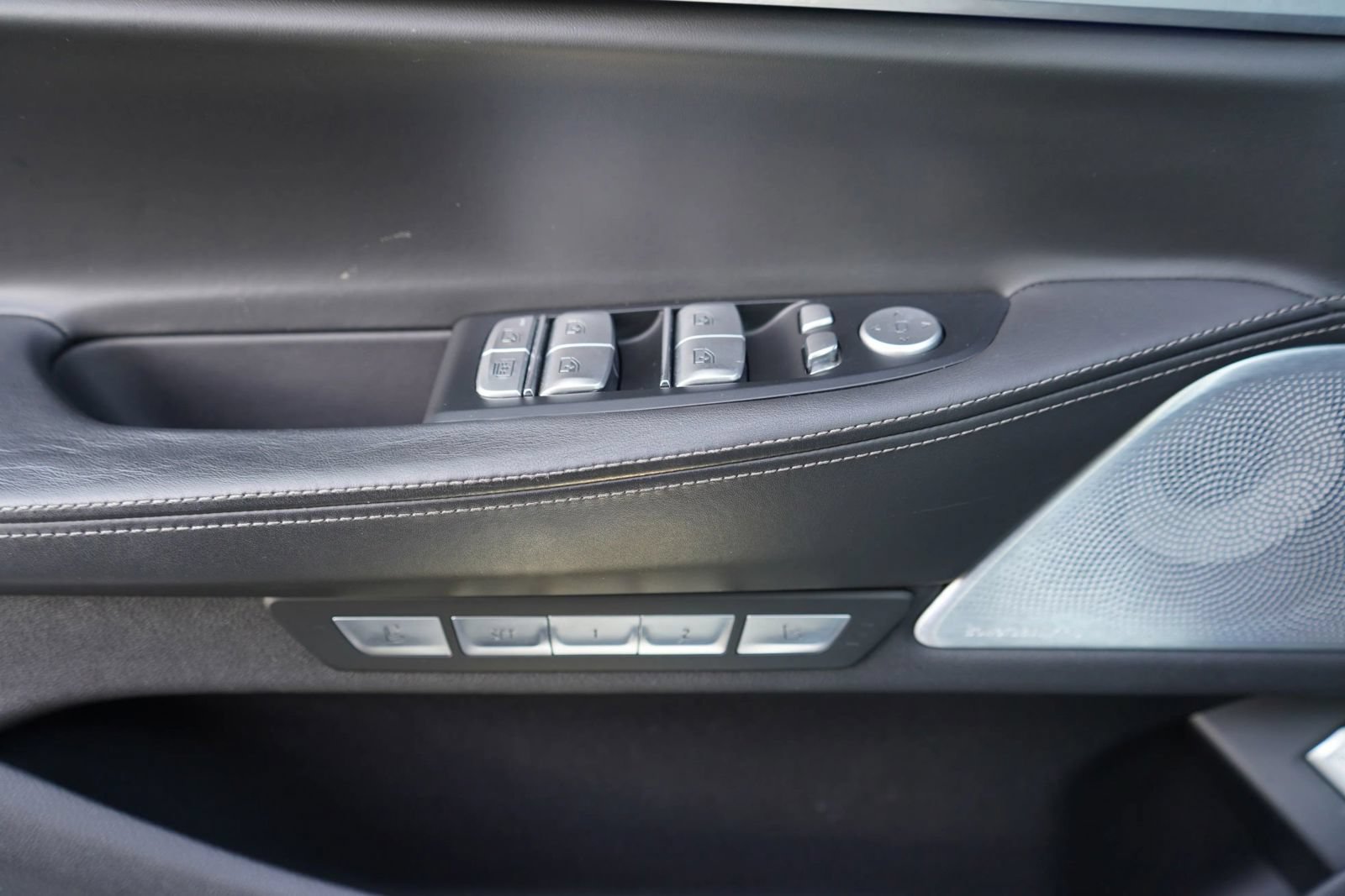 Used 2018 BMW 750i RWD image 15