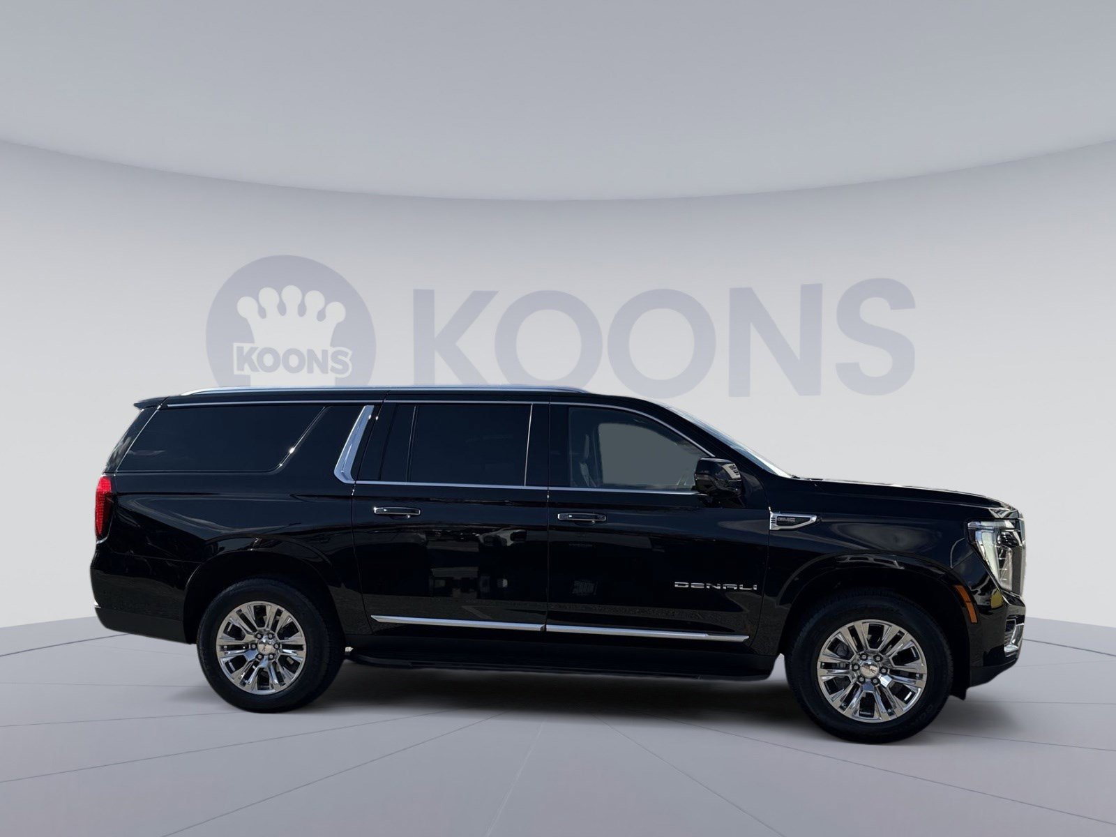 Used 2025 GMC Yukon XL Denali image 8