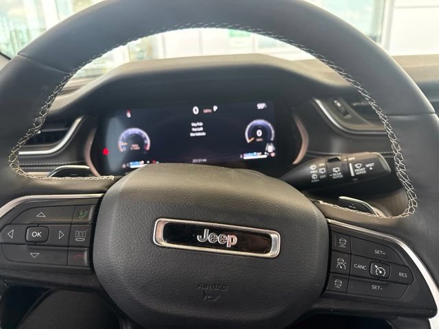 Used 2024 Jeep Grand Cherokee L Altitude AWD/4WD image 25