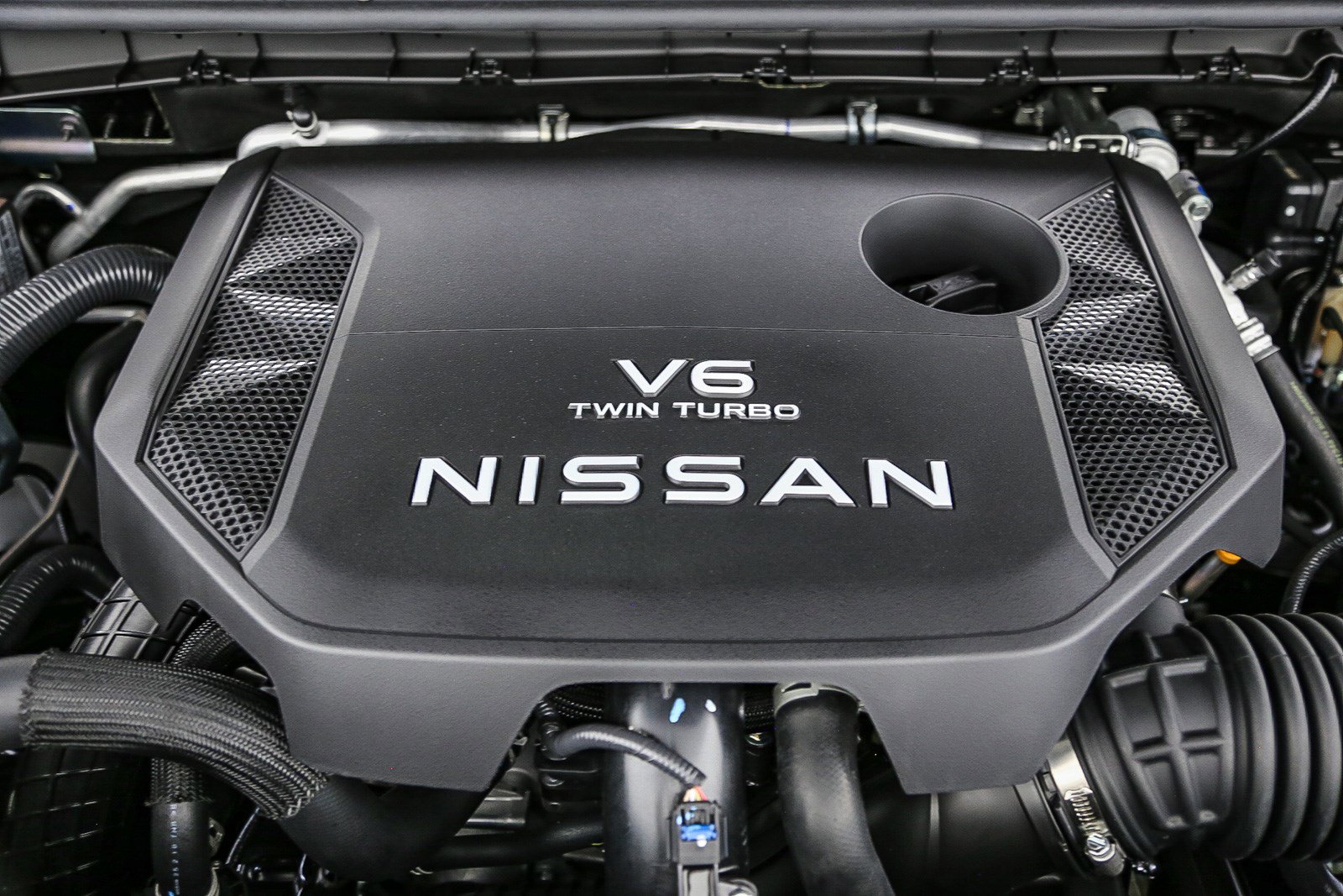New 2025 Nissan Armada SL w/ Captain's Chari Seat Package image 15