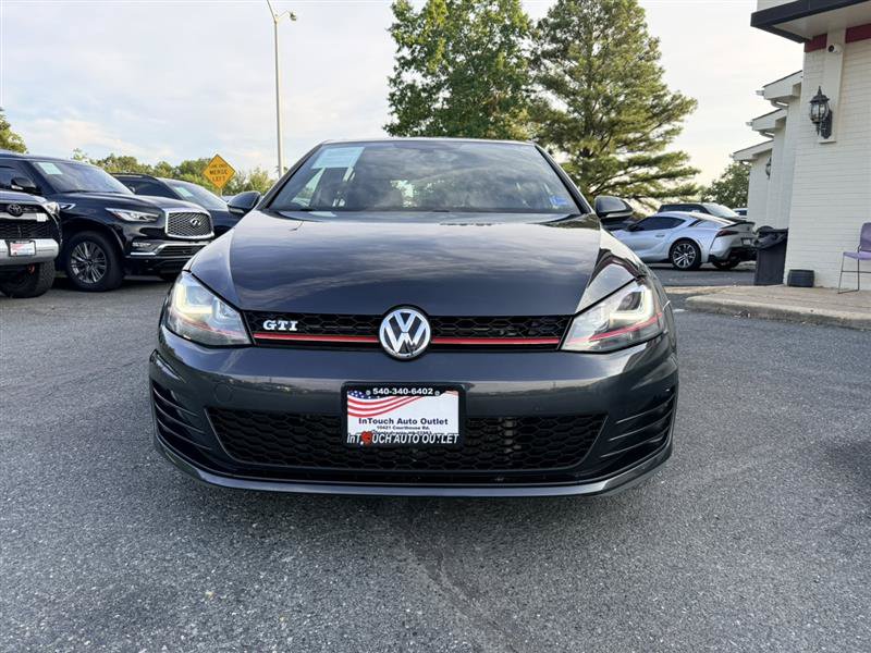 Used 2017 Volkswagen GTI SE FWD image 2