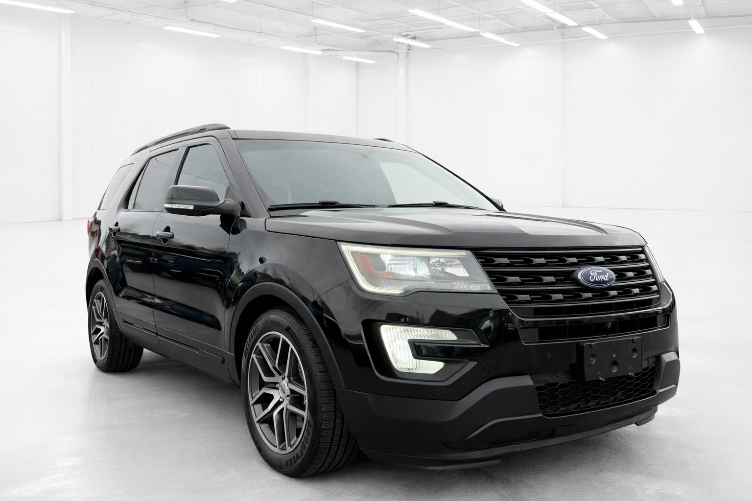 Used 2017 Ford Explorer Sport w/ Equipment Group 401A AWD/4WD image 4