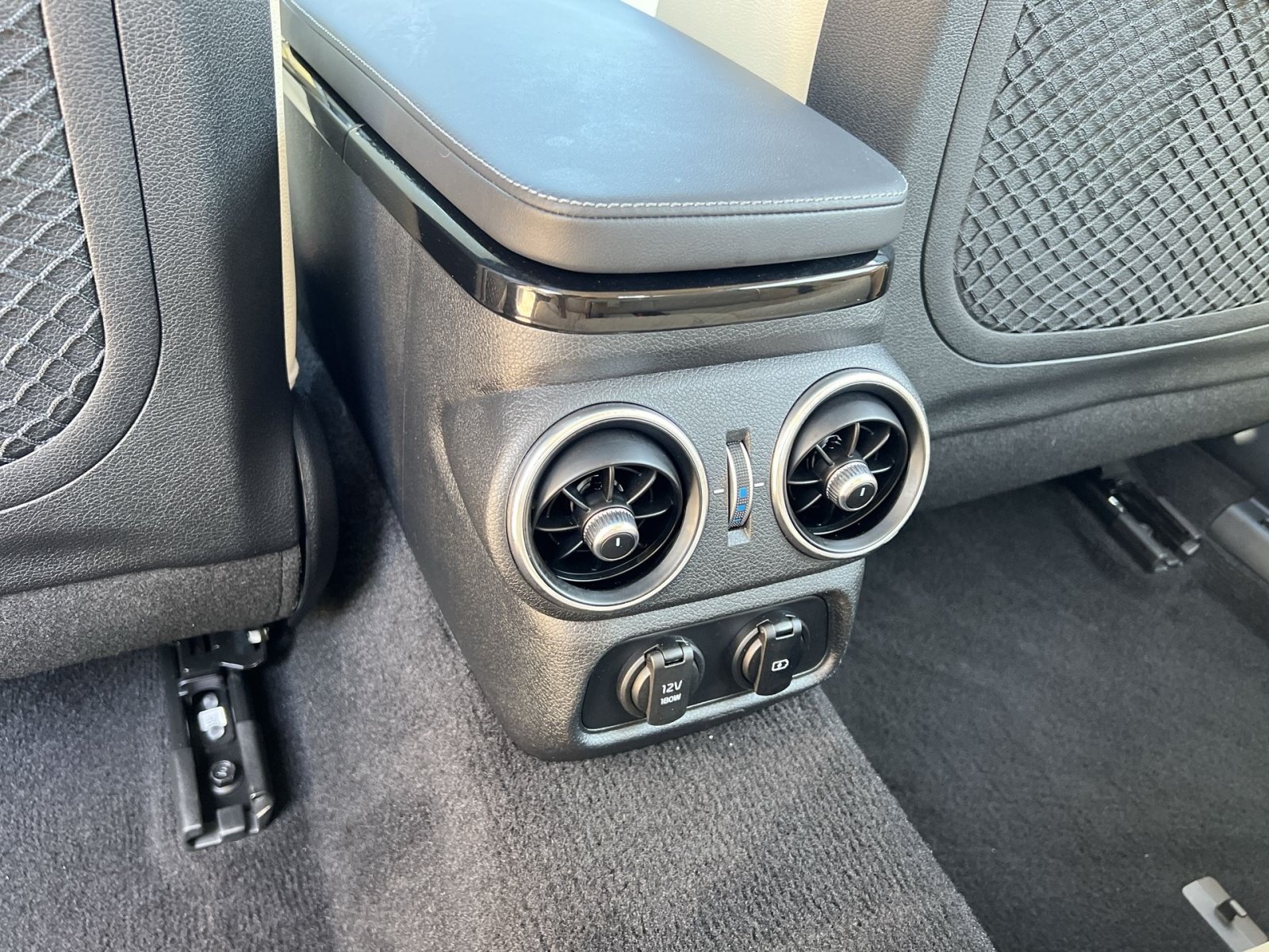 Used 2023 Kia Stinger GT-Line w/ Sun & Sound Package AWD/4WD image 45