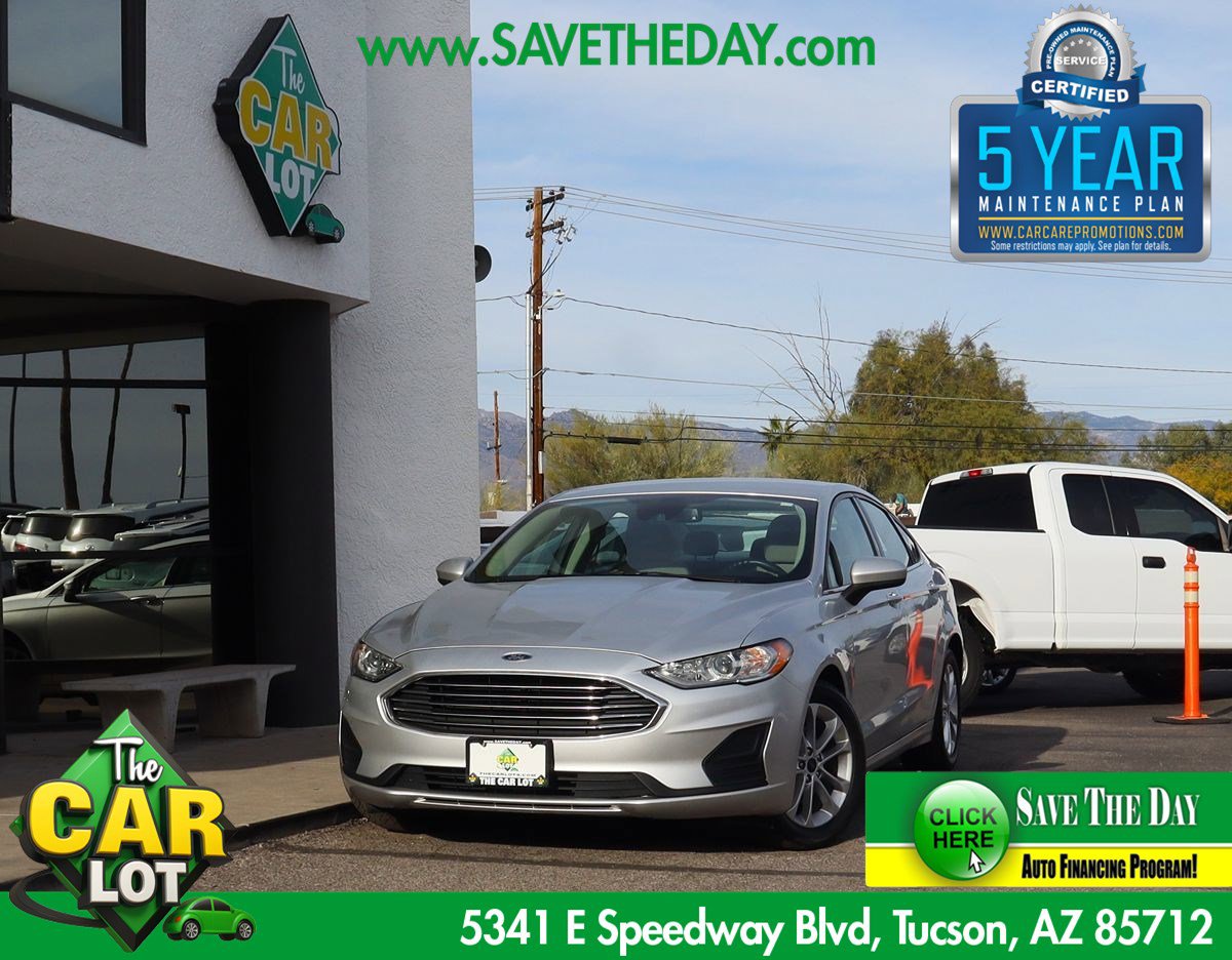 Used 2019 Ford Fusion SE image 1