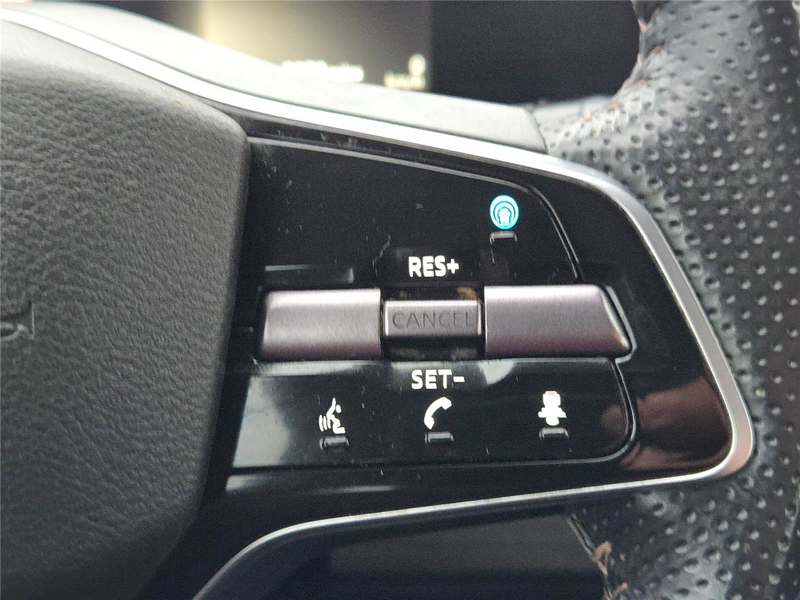 Used 2023 Nissan Ariya AWD image 36