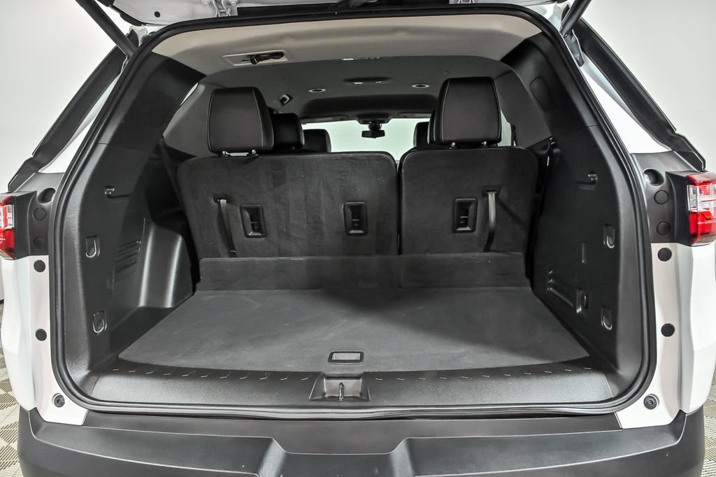 Used 2020 Chevrolet Traverse RS FWD image 9