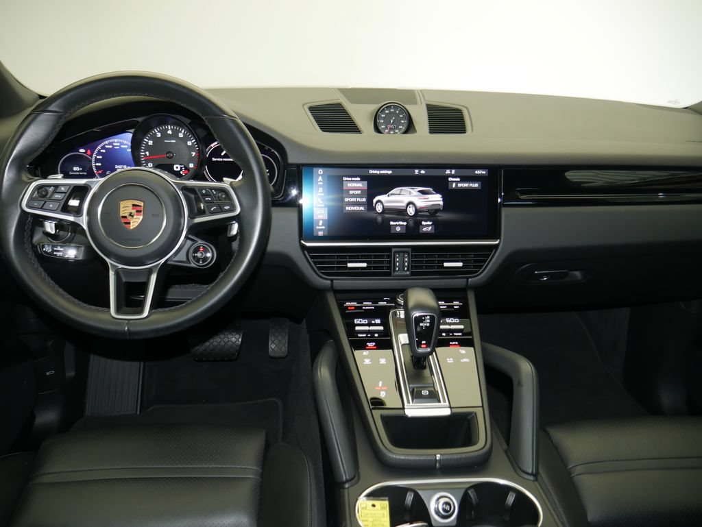 Certified 2021 Porsche Cayenne Coupe AWD/4WD image 28