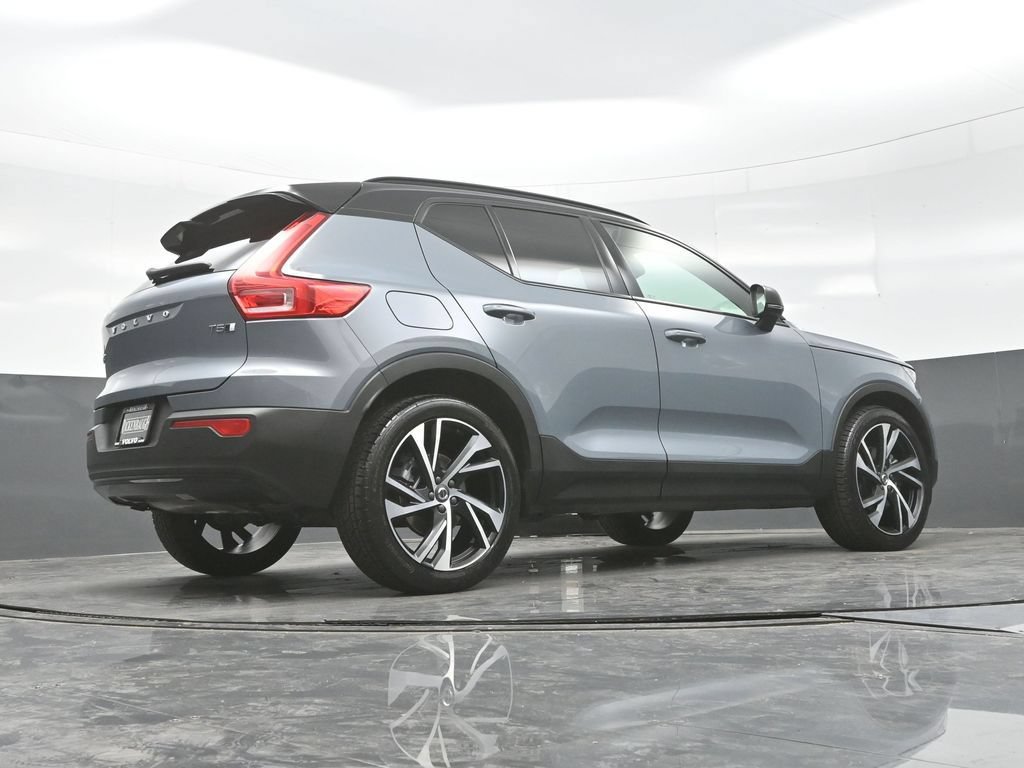 Used 2021 Volvo XC40 T5 R-Design w/ Protection Package Premier AWD/4WD image 24