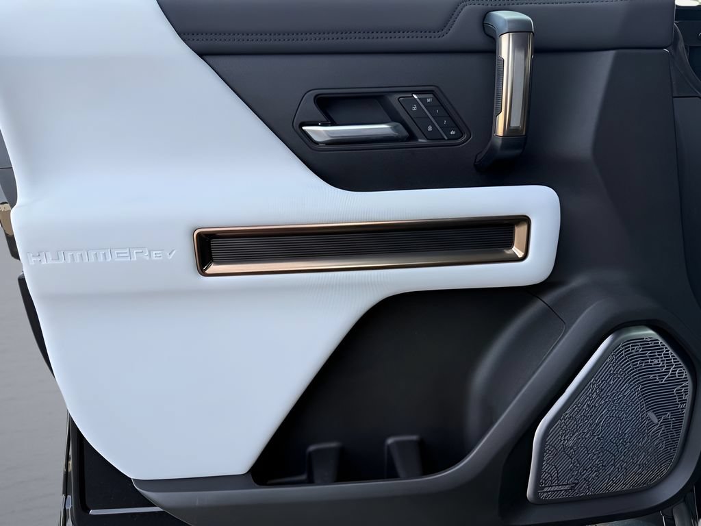 Used 2025 GMC Hummer EV 2X AWD/4WD image 9