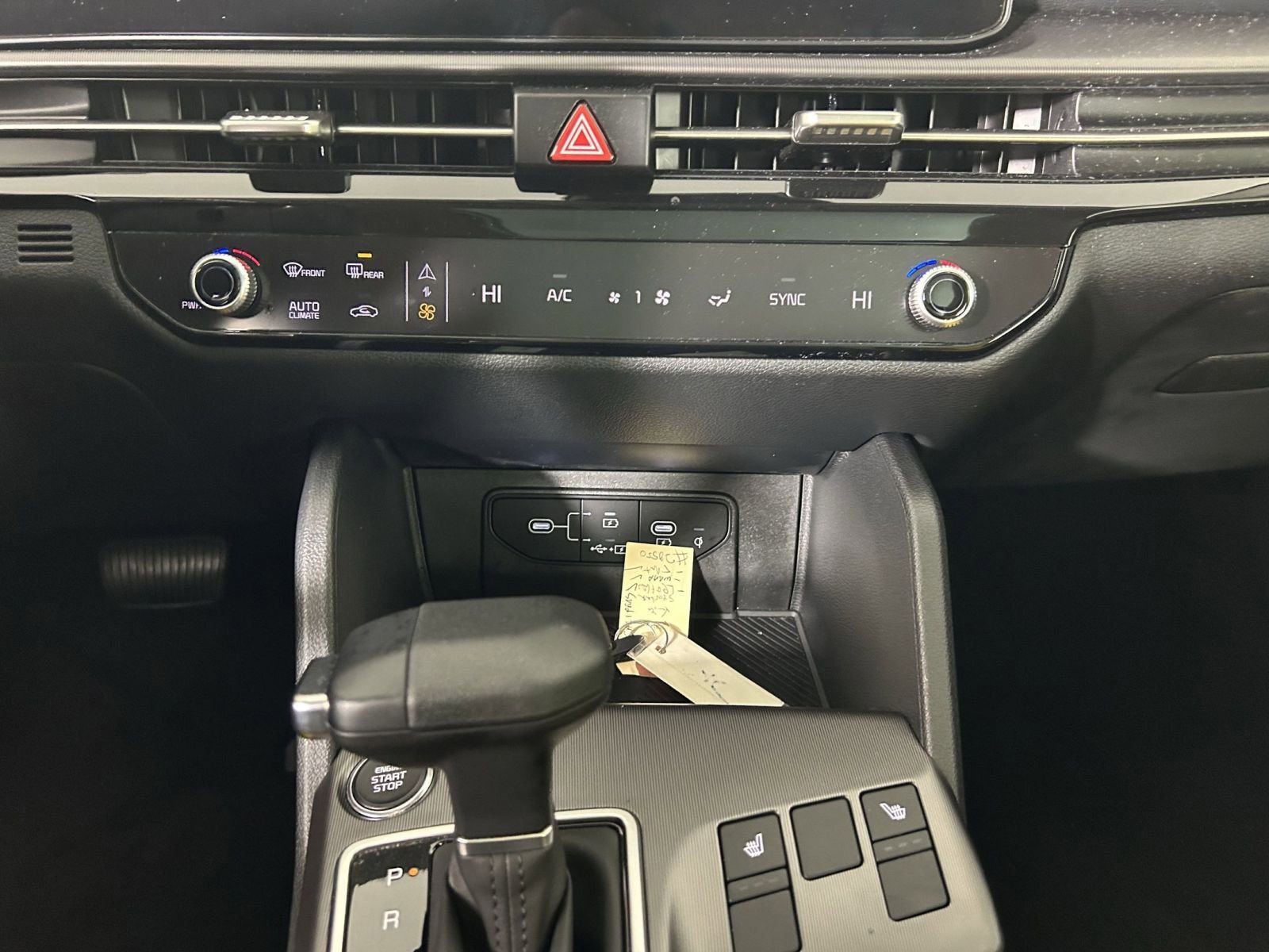 New 2026 Kia Sportage EX w/ EX Panorama Roof Package image 31