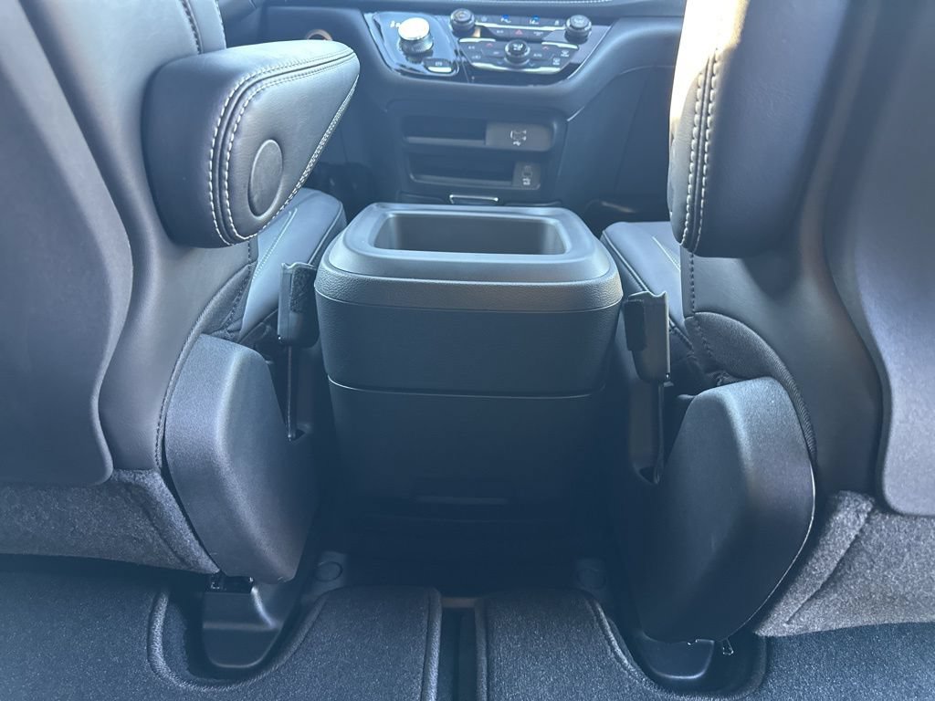 New 2026 Chrysler Pacifica Select FWD image 51