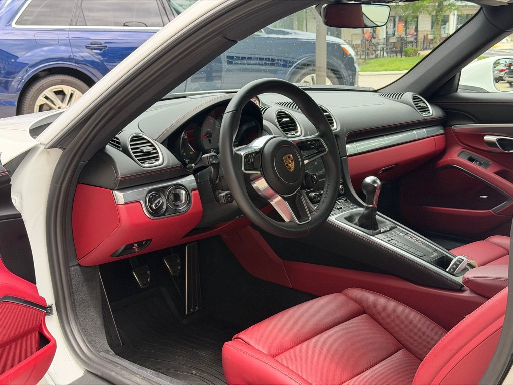 Used 2024 Porsche 718 Cayman S RWD image 21