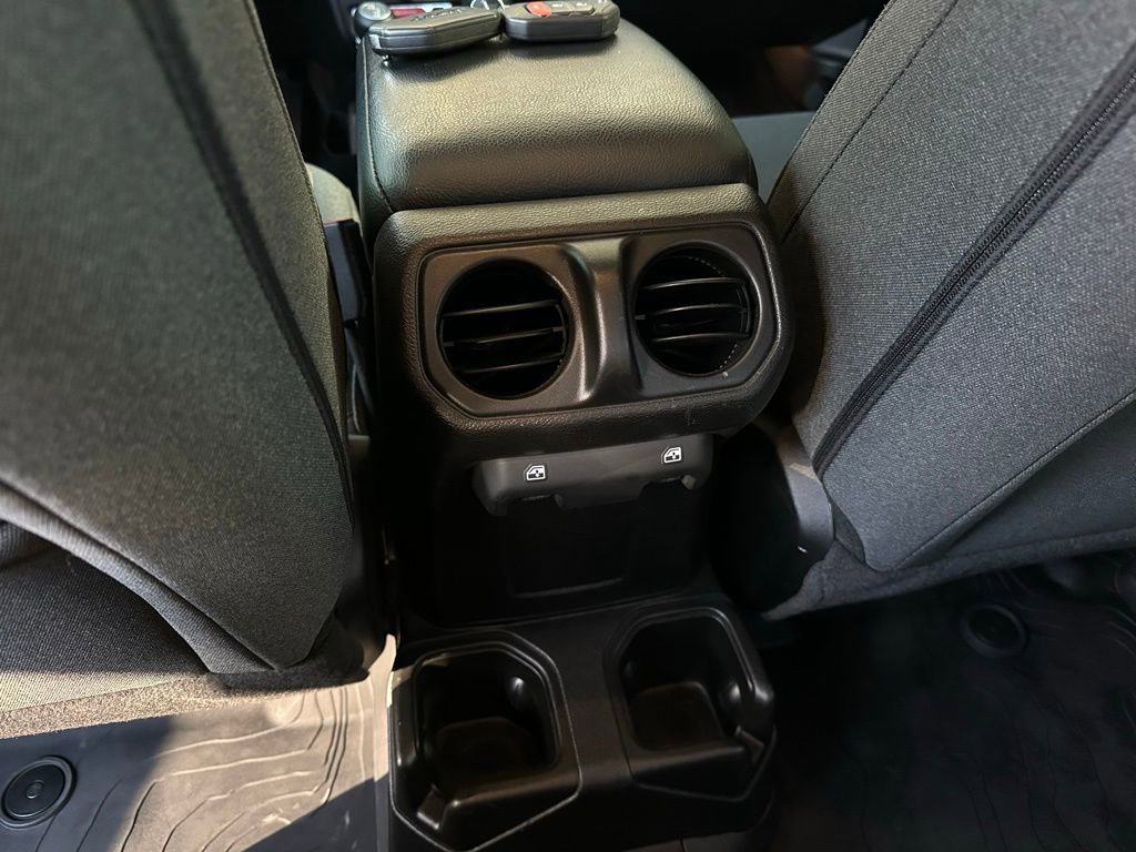Used 2025 Jeep Gladiator Willys image 22