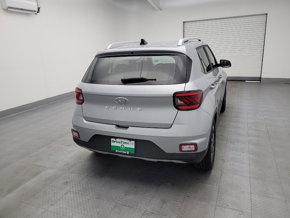 Used 2022 Hyundai Venue SEL image 7