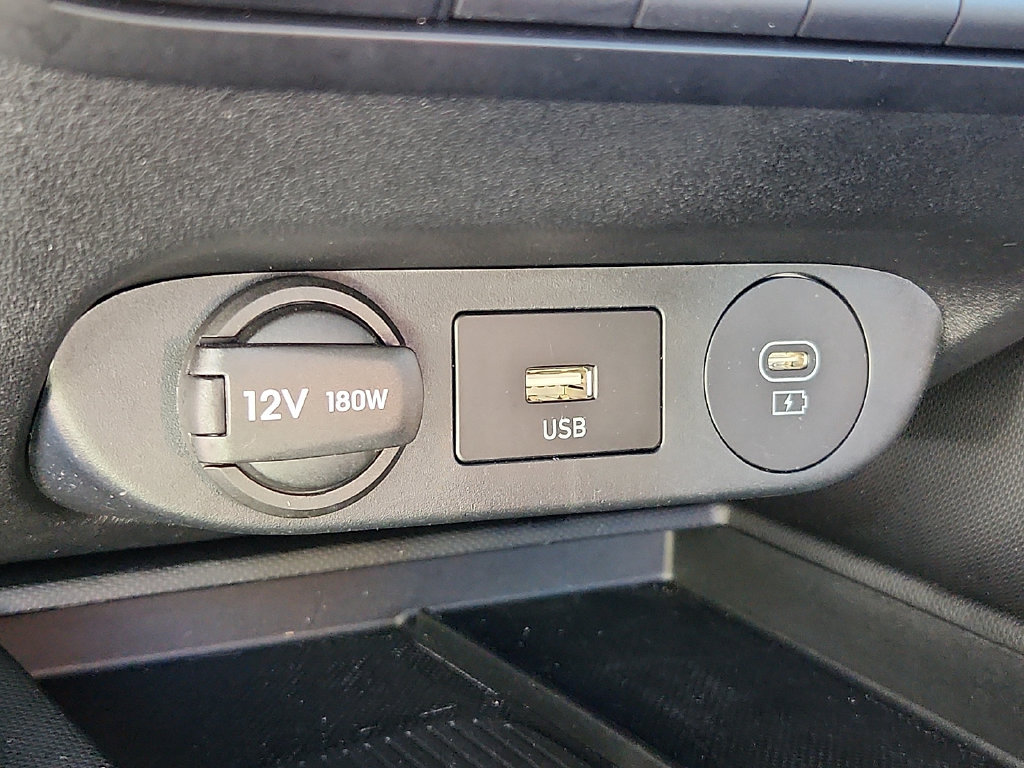 Used 2026 Hyundai Elantra Sport FWD image 25