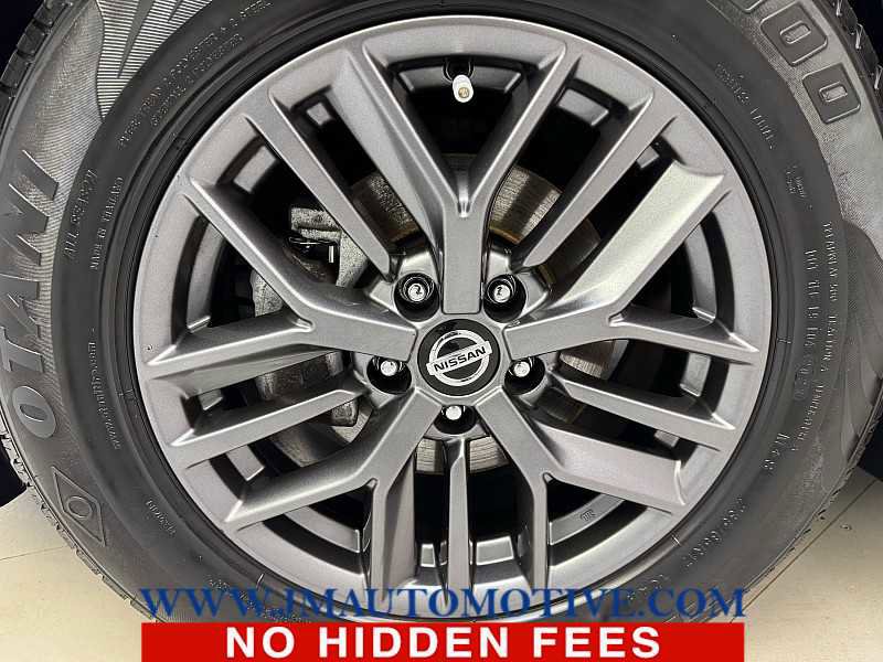 Used 2021 Nissan Rogue S image 9