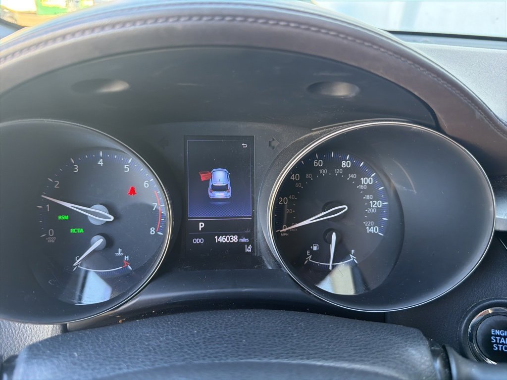 Used 2019 Toyota C-HR XLE image 12