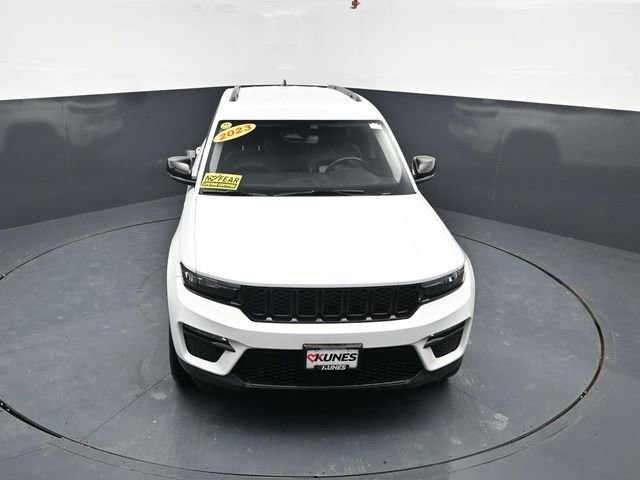 Used 2023 Jeep Grand Cherokee Limited w/ Black Appearance Package image 33