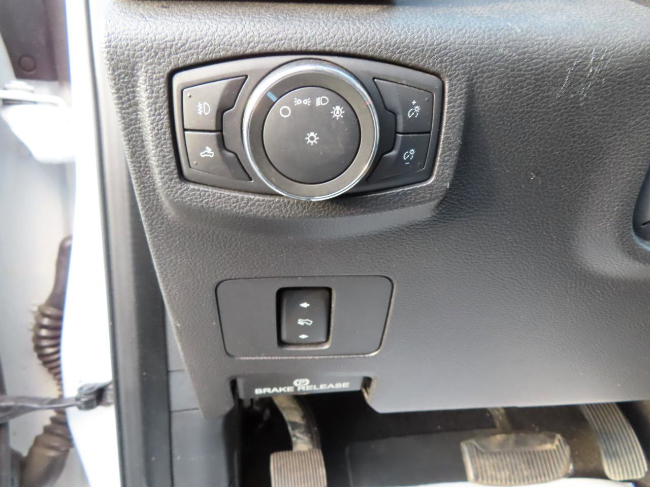 Used 2021 Ford F350 Lariat w/ Chrome Package image 32