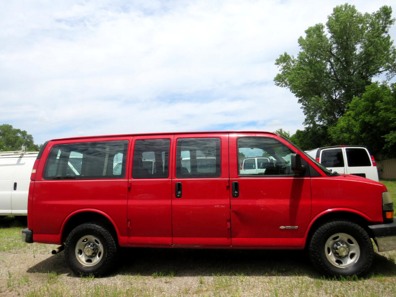 Used 2003 Chevrolet Express 2500 Passenger w/ LS Preferred Equipment Group image 4