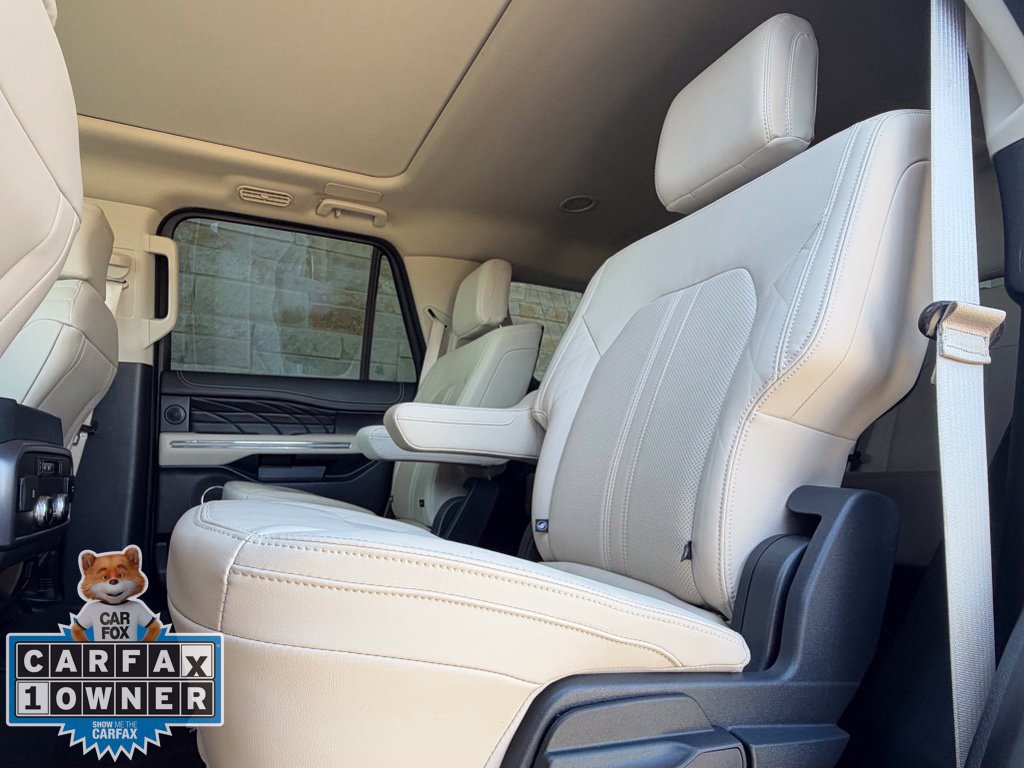 Used 2024 Ford Expedition Platinum RWD image 21