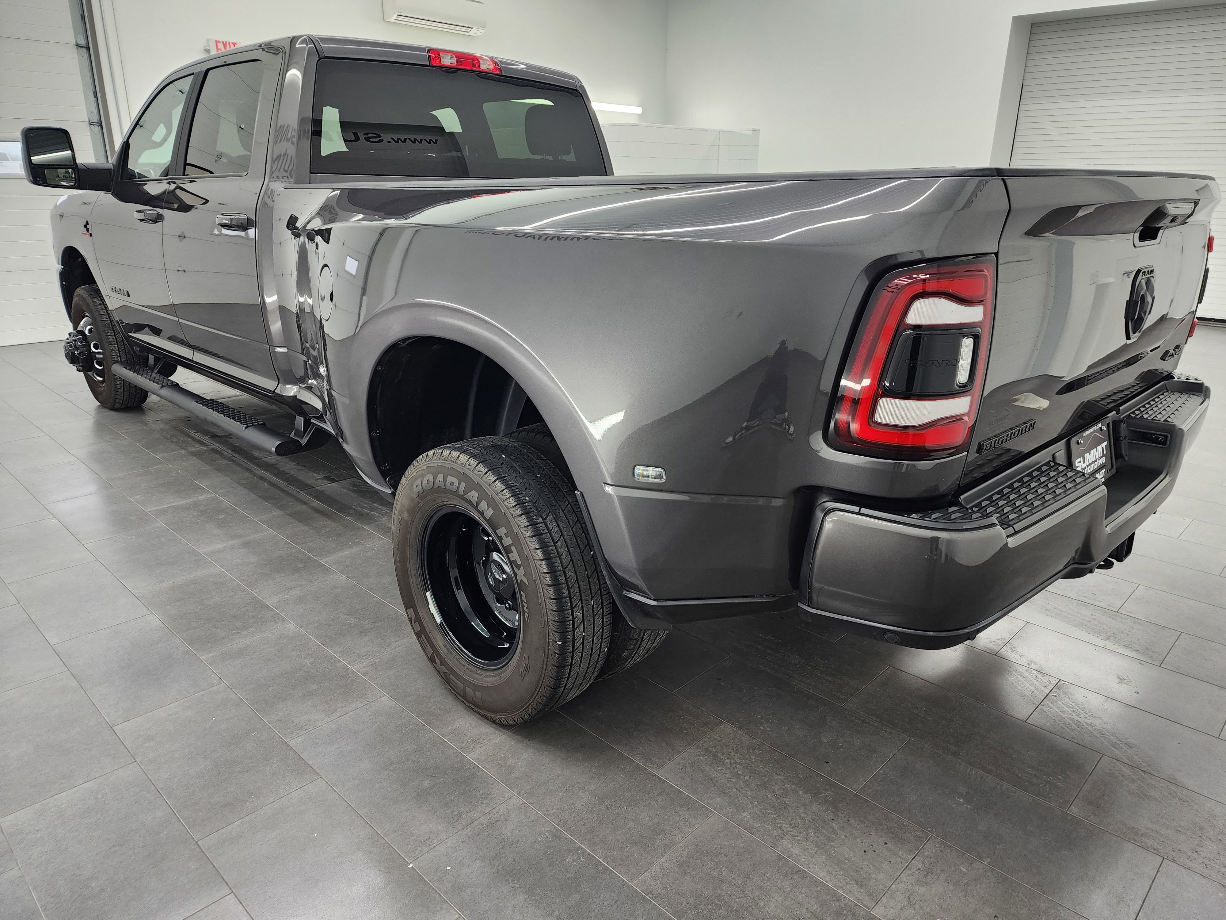 Used 2024 RAM 3500 Big Horn w/ Night Edition image 6